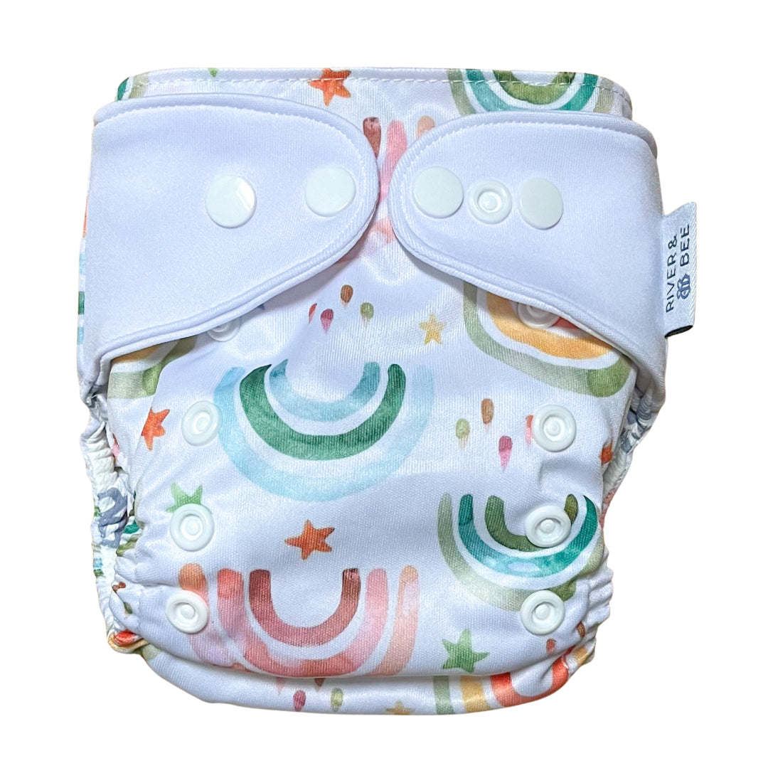 River & Bee Newborn Nappy